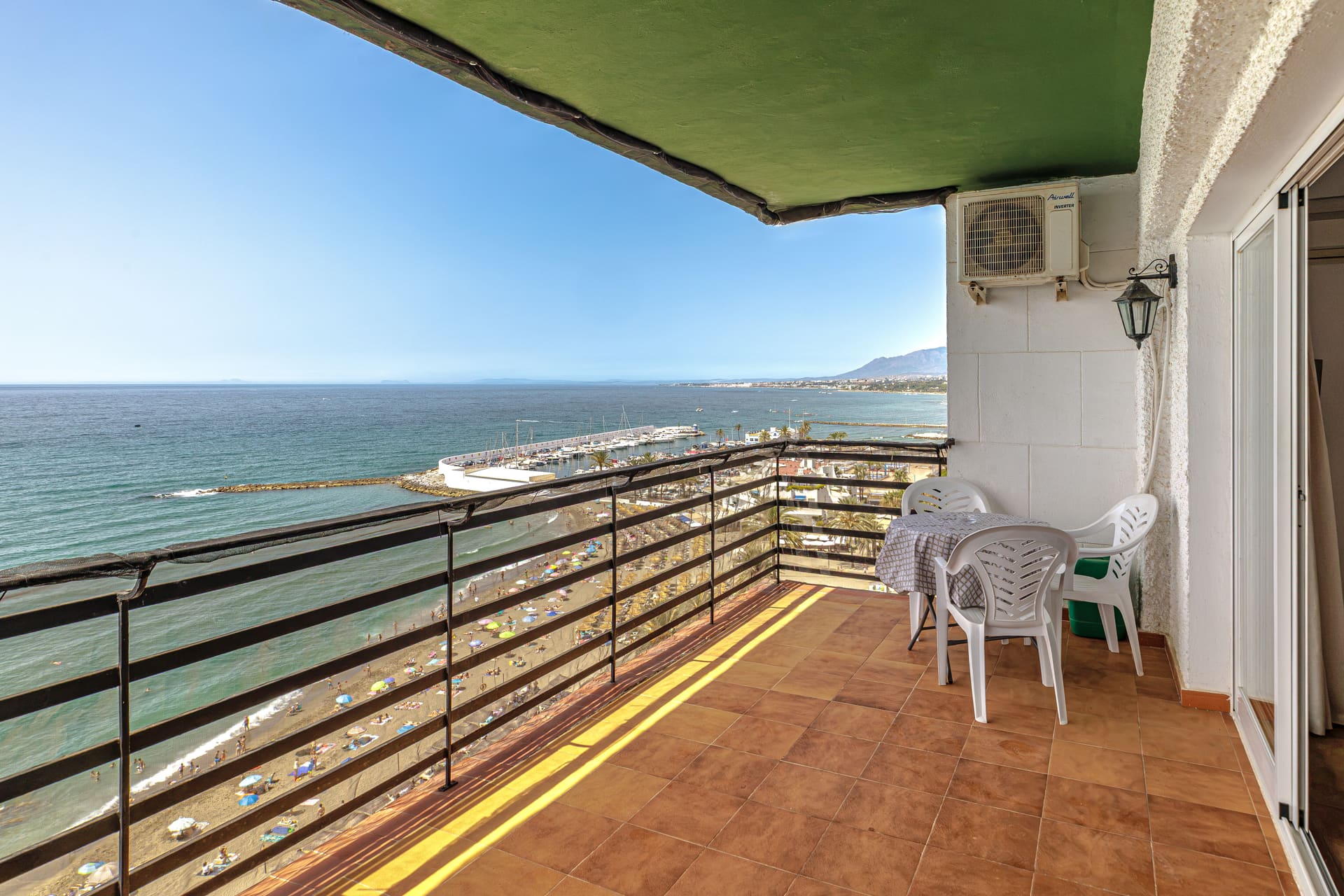 Mediterráneo Suites, Eleven frontline apartments in Marbella centre